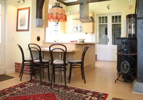 Strandvilla Hubertus Boltenhagen - Ferienwohnungen Apartment mit Parkplatz WLAN Küche Garten Grillplatz Waldbaden