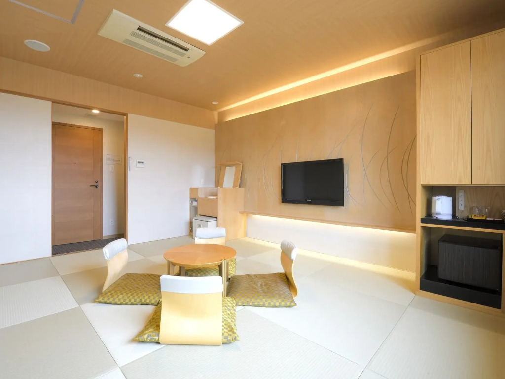 Hakone Lake Hotel