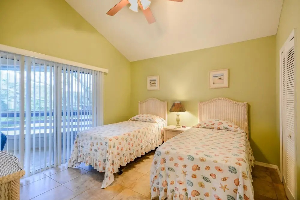 Updated Open Sea Woods Veranda Walking Distance to Beach - Sv227