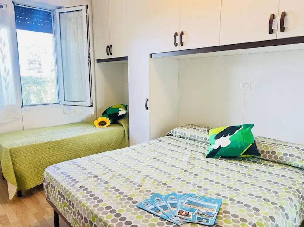Bright Flat With Shared Swimming Pool