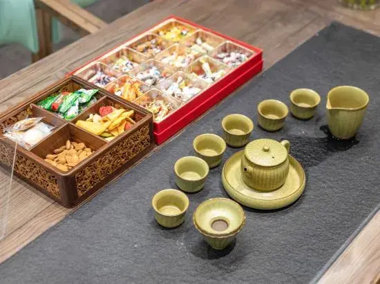 Maple Jiangfeng Bieyuan · Riverside Homestay (Suzhou Hanshan Temple & Guanqian Street Branch)