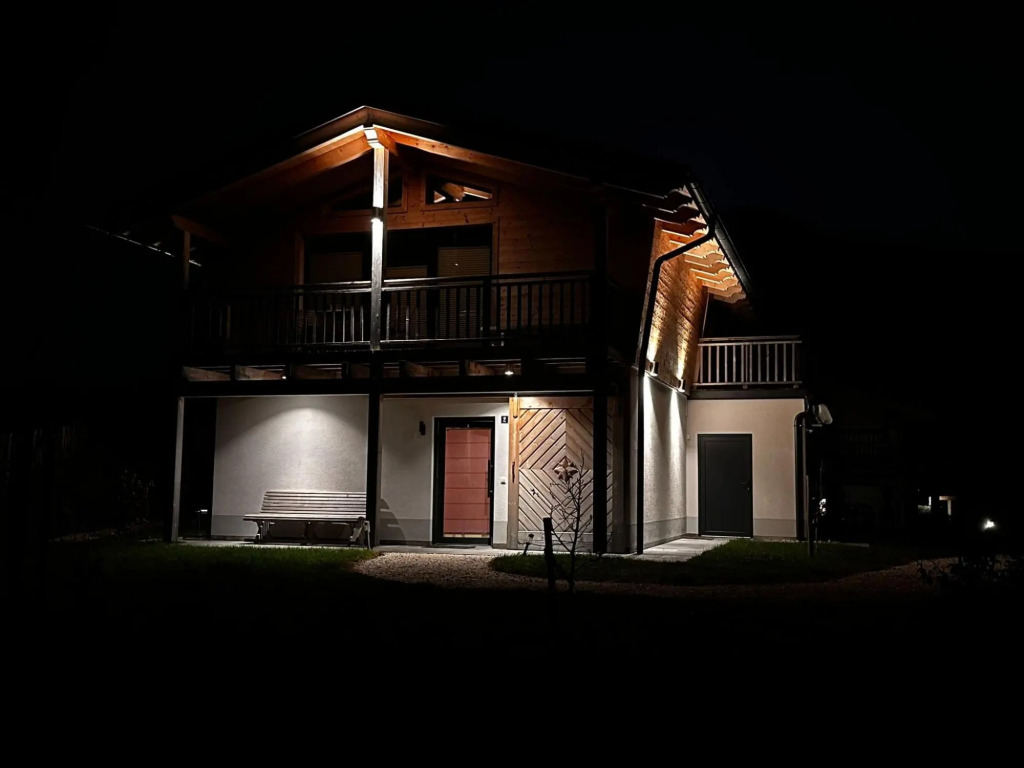 Chalet Alpenzauber mit beheiztem Pool, Inzell