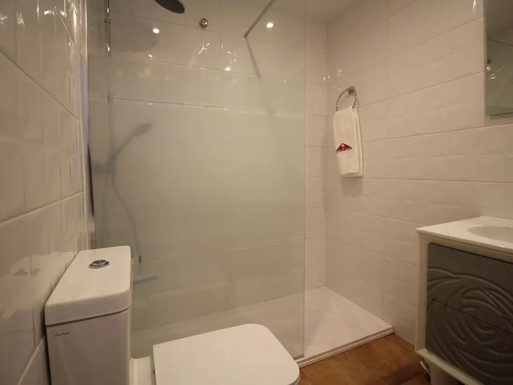 Bright Apartment With Lift and View of the Harbor and the sea for 3 People