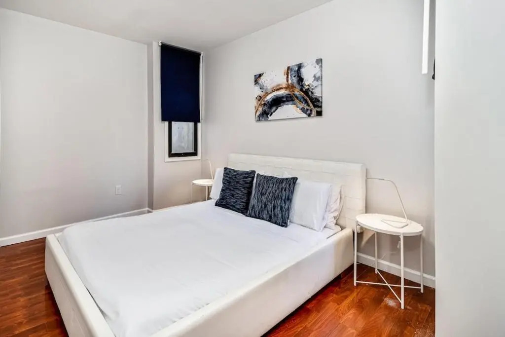 A Touch of Blue! Stylish 2BD Next to Reading Terminal Market