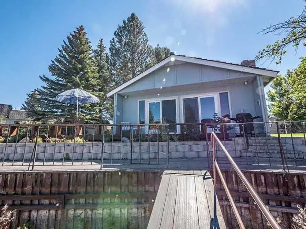 2073 Traverse Court By Redawning