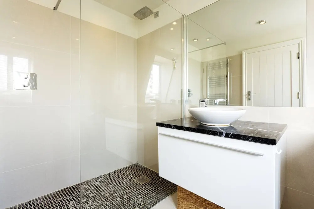 Veeve - Abbey Apartment