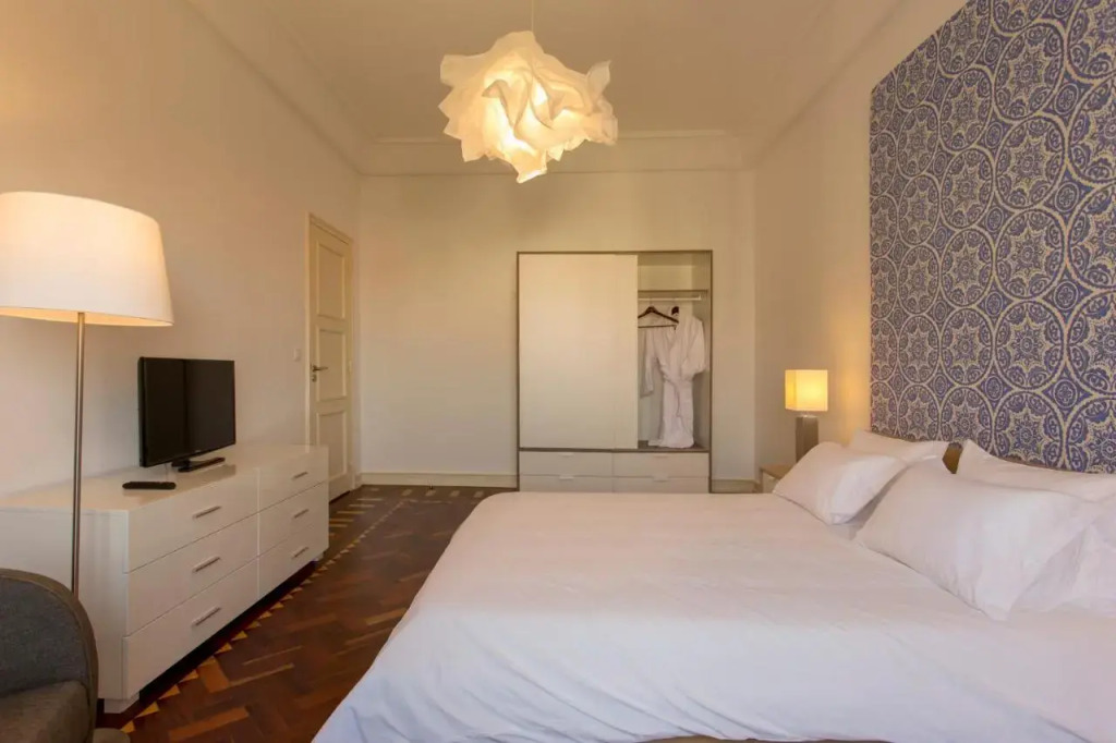 Gaspar House in Areeiro by Hosty