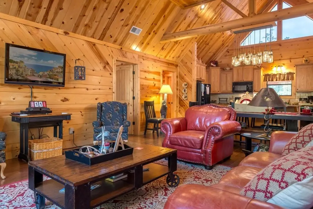 Copper Creek Open Cabin With Game Room and Hot Tub on the Deck by Redawning