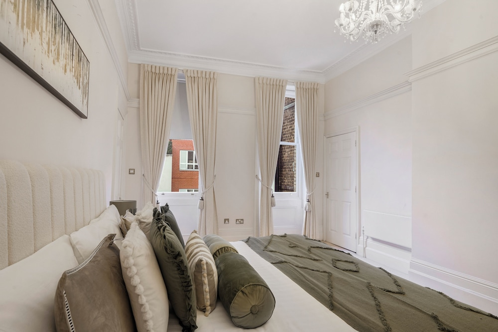 Hertford Flat 8
