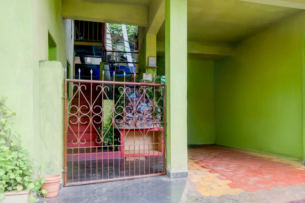 Super Collection O Candolim Beach Formerly Poornima Place