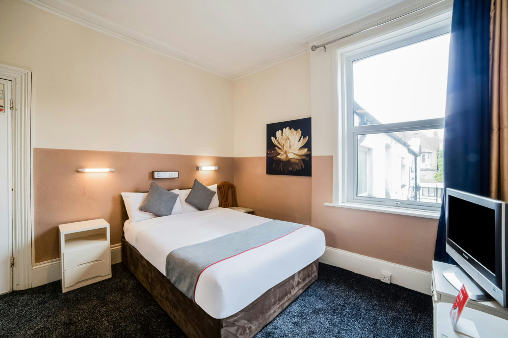 Devine Beach Hotel, Westcliff Southend-On-Sea
