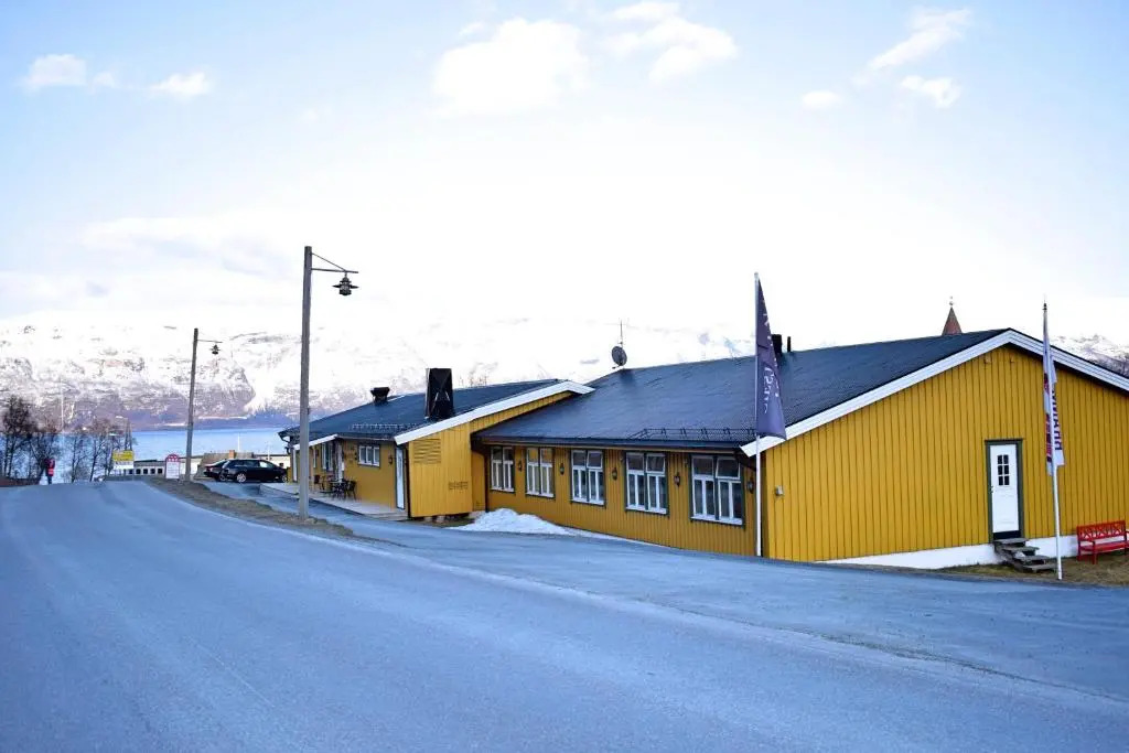 Lyngseidet Gjestegård AS