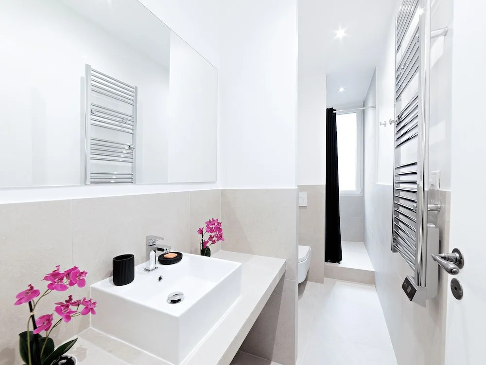 Luxury 2BDR Opera I by Livinparis