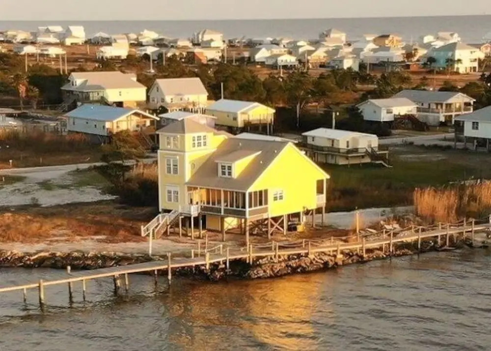 Journey's End On Mobile Bay, Steps To Pool & Beach 4 Bedroom Home