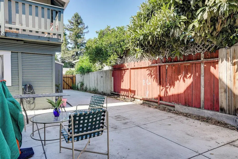 Oakland Group Retreat: Historic Home Near Downtown