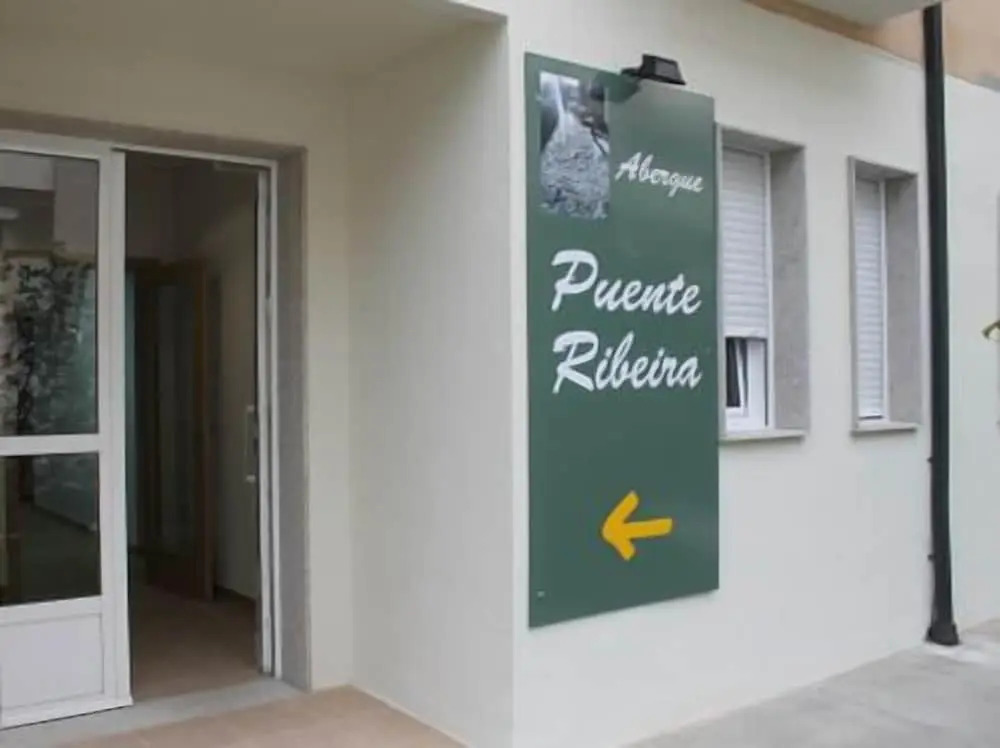 Pensión-Albergue Puente Ribeira