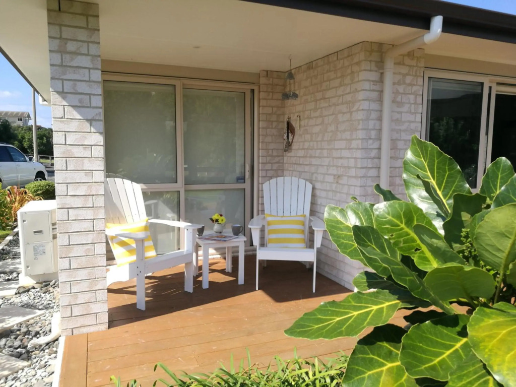 Modern Beach Break - Waihi Beach Holiday Home