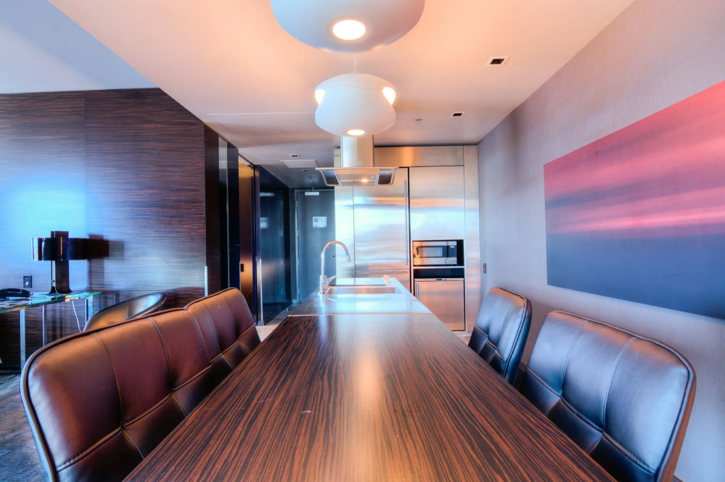 StripViewSuites at Palms Place