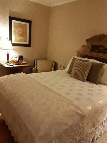 The Home Place Inn
