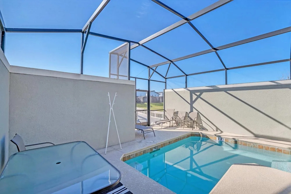 Lake View and Mickey Room! Stunning Home! #5sl851