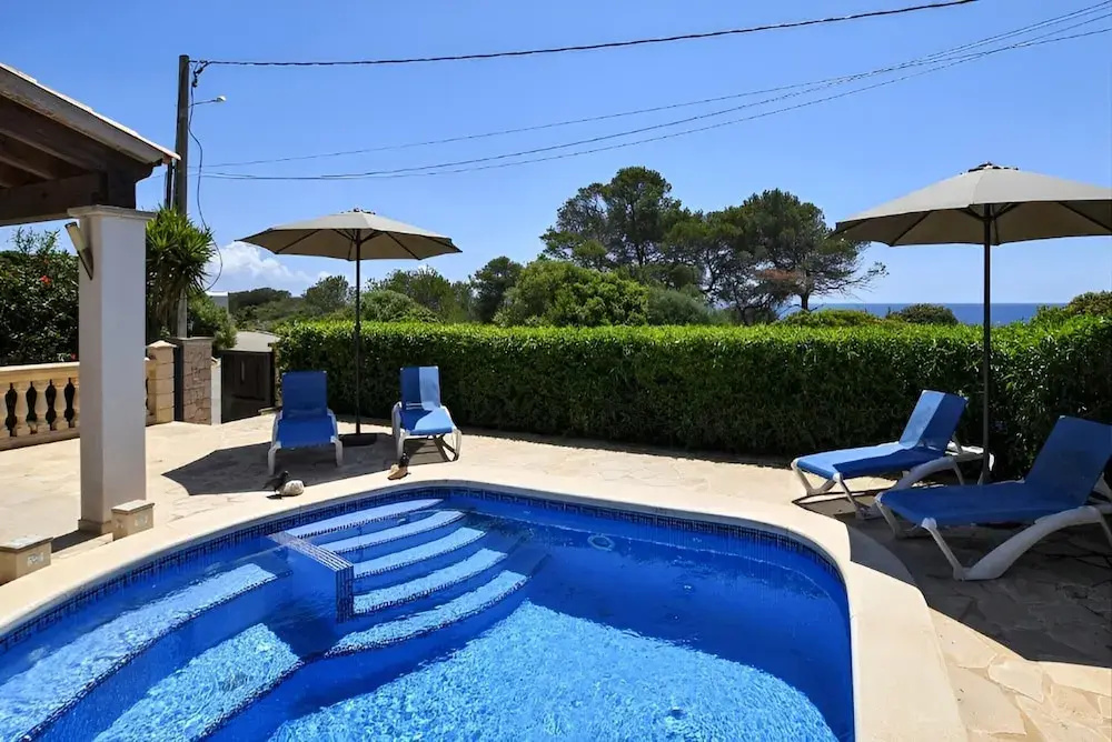 Wonderful Holiday Home With Private Pool