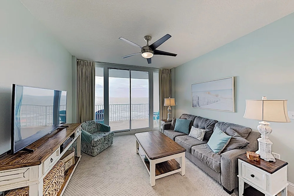 New Listing! Gulf-front Getaway W/ 2 Pools & Gym 1 Bedroom Condo