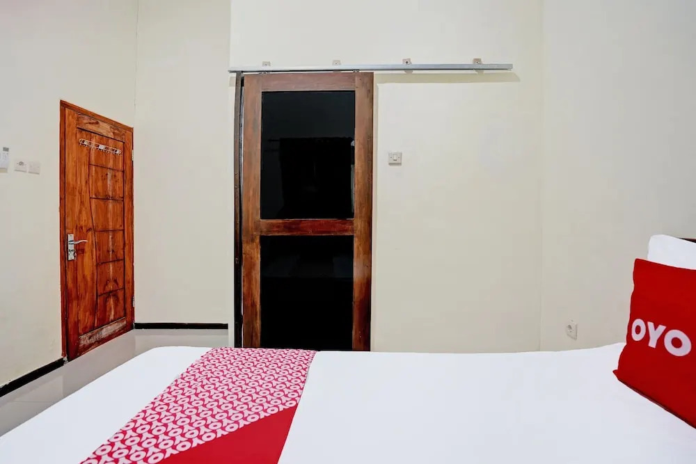 OYO 92367 Garuda Homestay Syariah