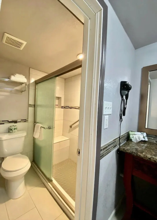 Rodeway Inn & Suites
