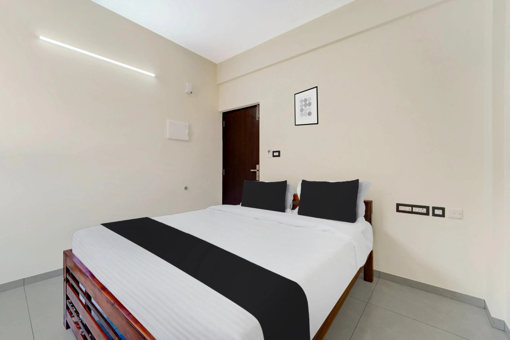 Super Townhouse Trivandrum Padmanabhaswamy Temple Formerly Rezt N Relaz Inn