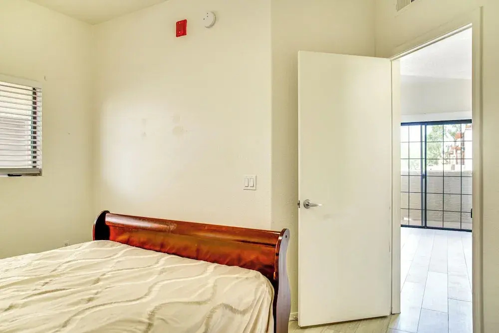 Unwind Poolside! Condo 1 Mi to South Mountain Park