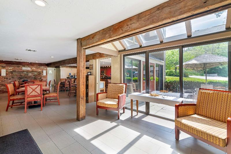 Best Western Plus Inn & Suites