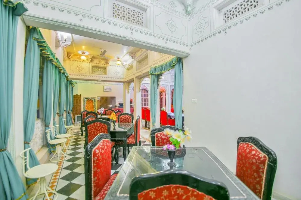 Oyo 5349 Shree Jagdish Mahal Heritage Hotel