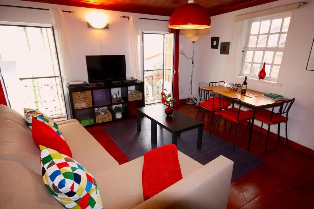 MyPlaceLisbon - Alfama River View Apartment