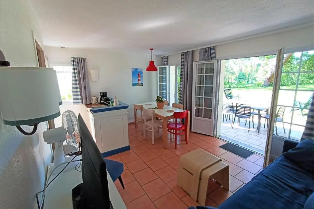 Bright 50 M for 6 with Balcony And Garden