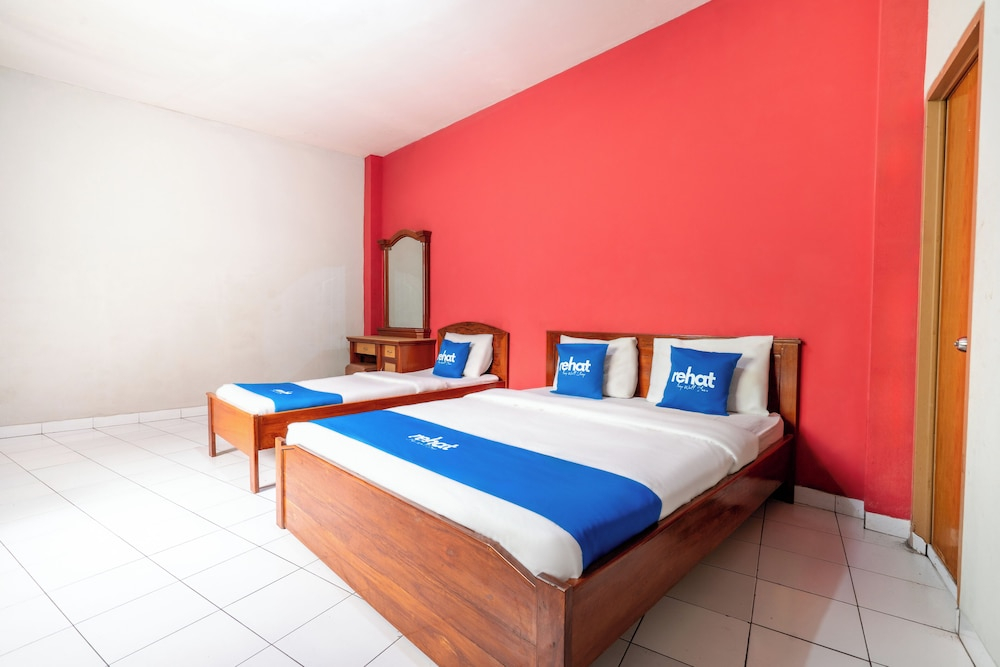 Rehat at Abadi Hotel Tasikmalaya