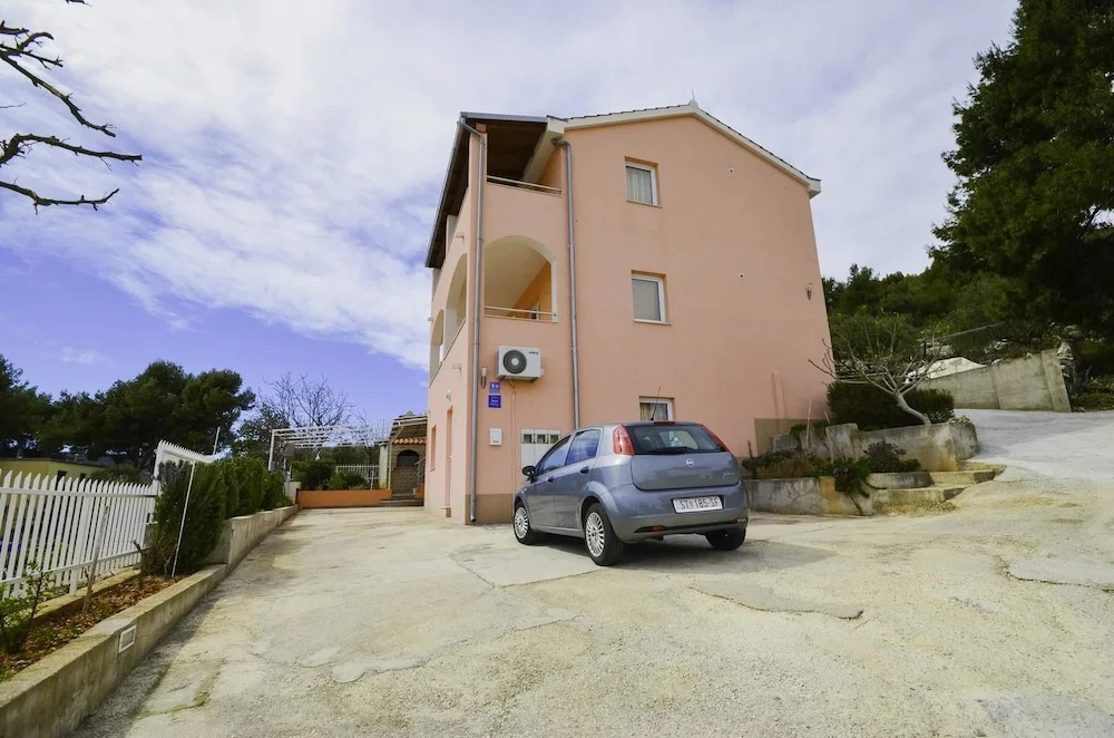 Apartments Iva