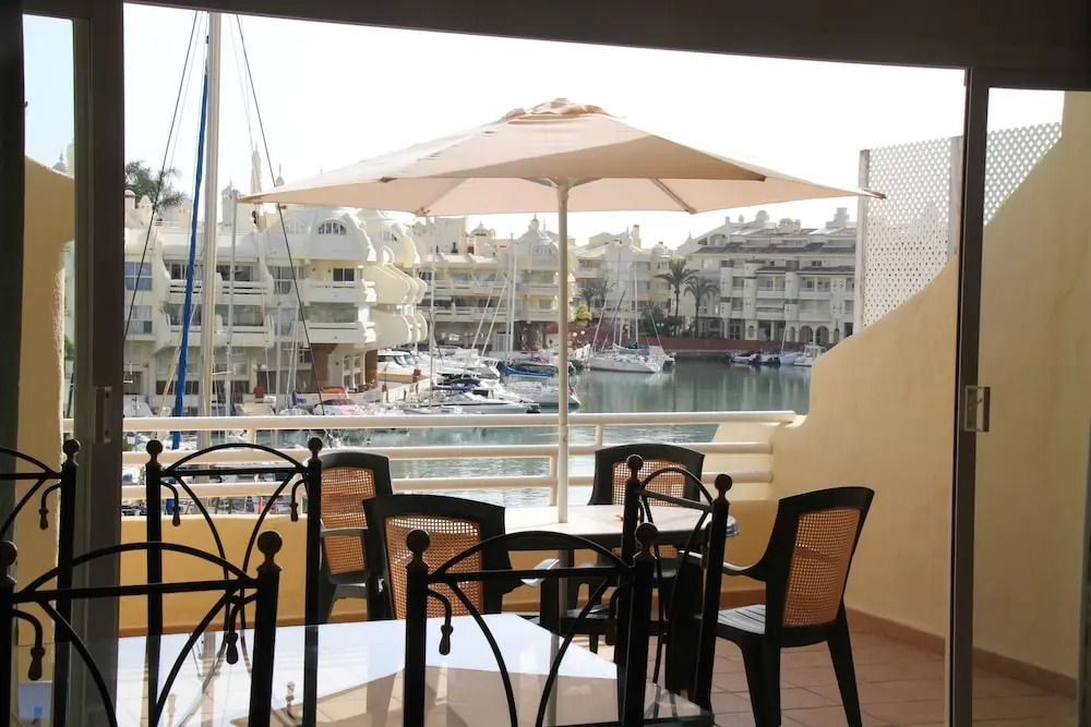 Spectacular Apartment in Puerto Marina, Next to the Beach,