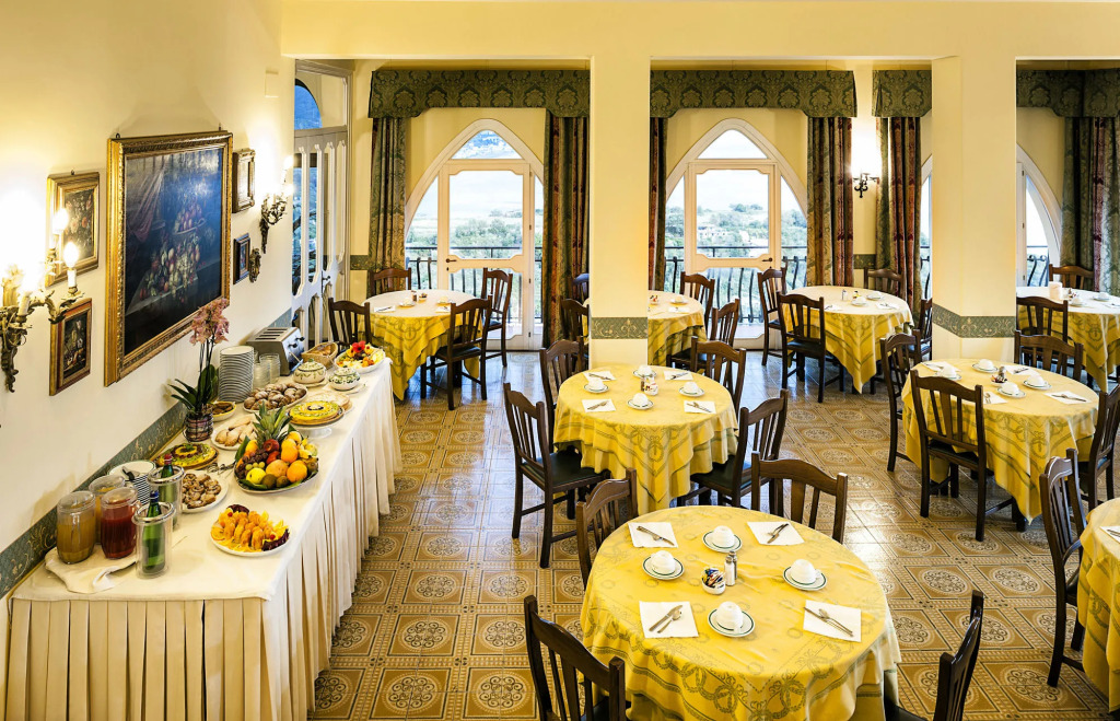 Hotel Sirius