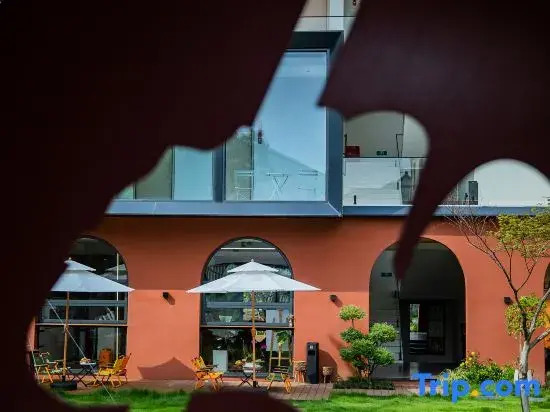 UnderTheGinkgoTree · hotel