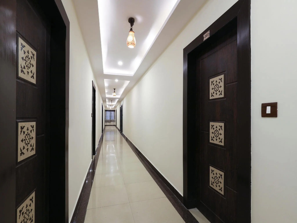 OYO 16539 Grand Sandarshini Inn