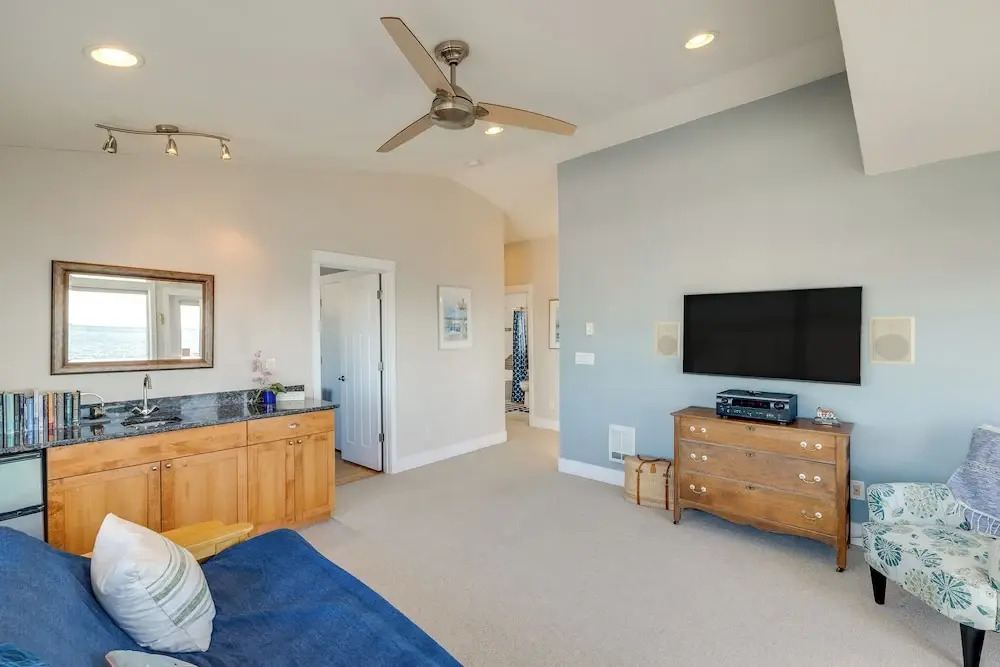 Ocean Views & Beach Access at Cottage on Birch Bay