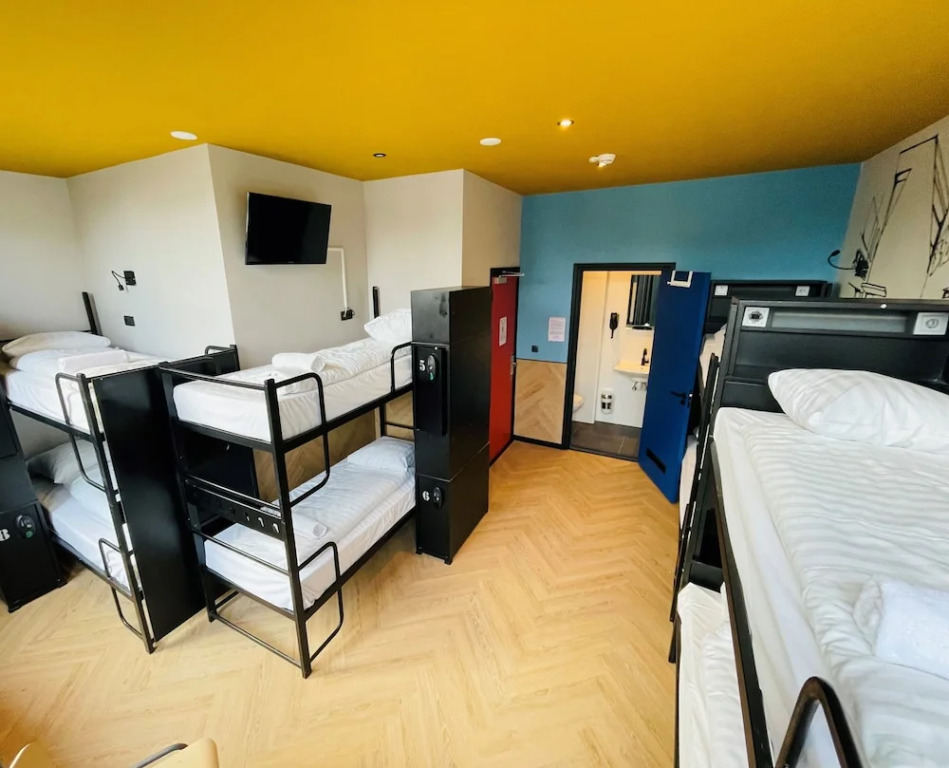 Heart of Amsterdam Hostel