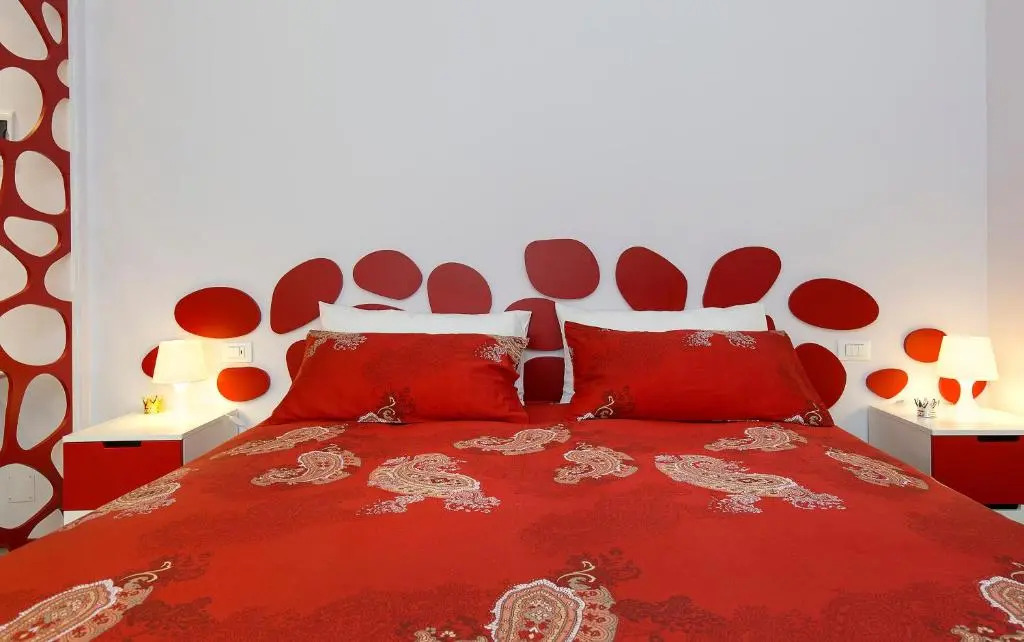 Appartamento Rosso a Milano, tranquillo, vicino allo IEO