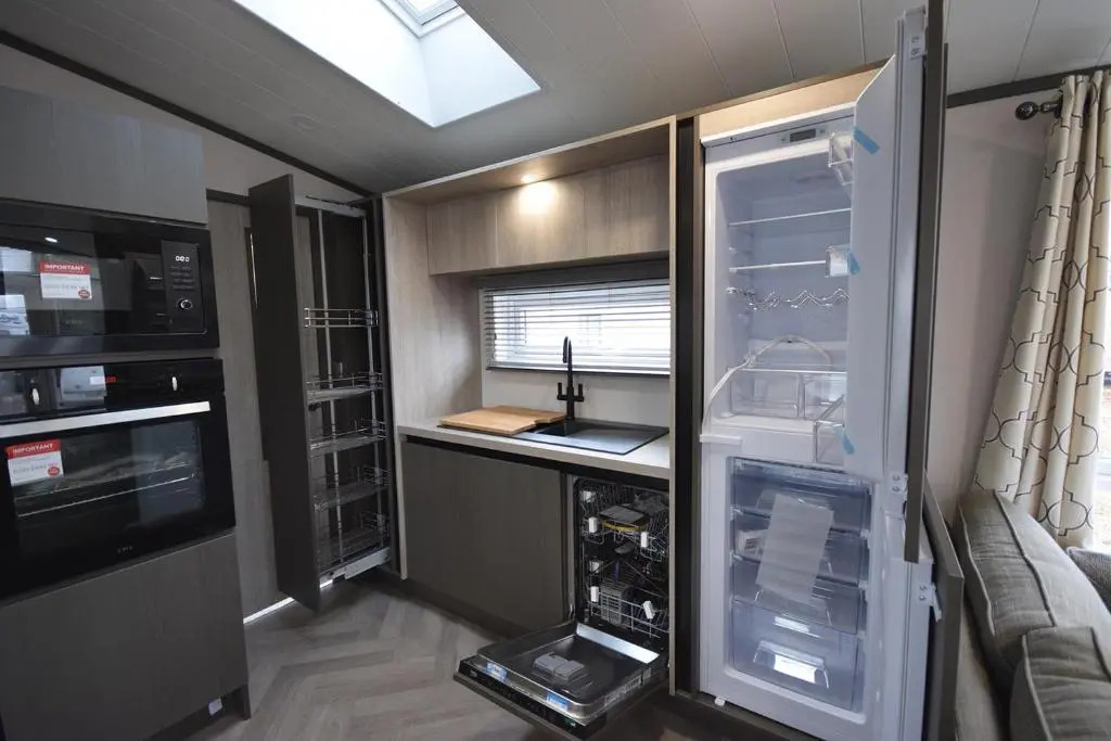 Arranview Lochside Pods & Lodges all with private Hot-tubs