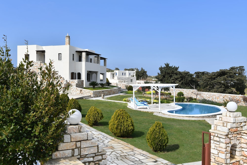 Villa Trifylia