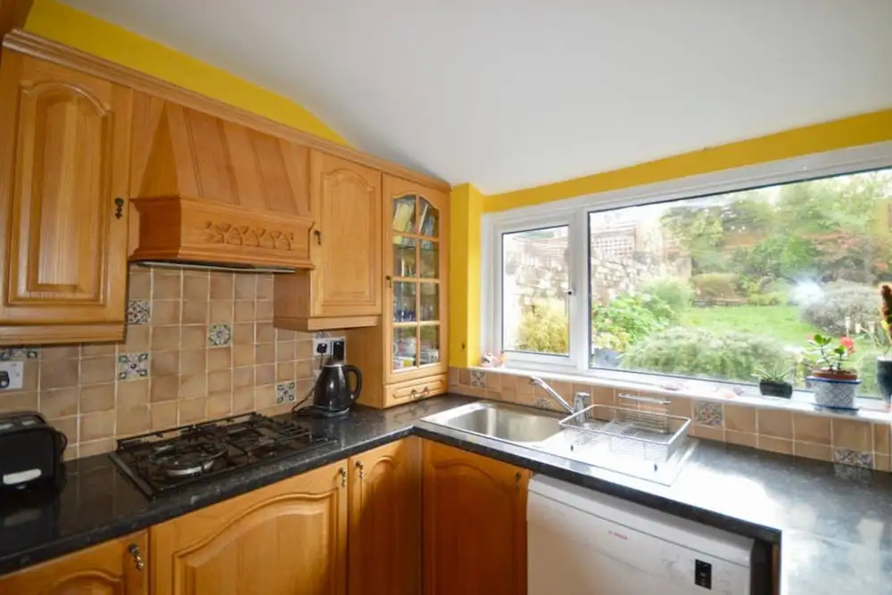 Eclectic Home In Trendy Bristol Suburb