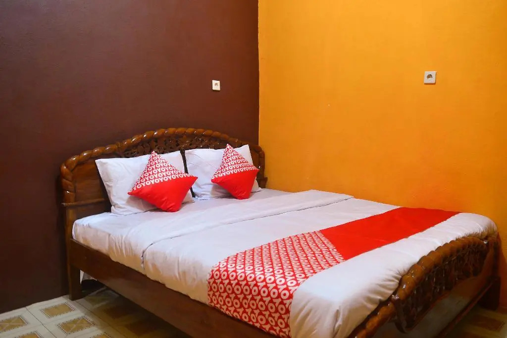 RedDoorz at Rita Guesthouse Pangandaran