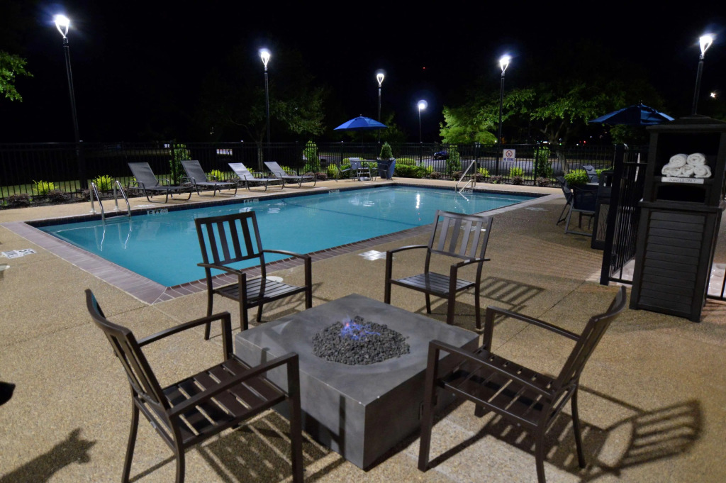 Best Western Plus Rama Inn & Suites