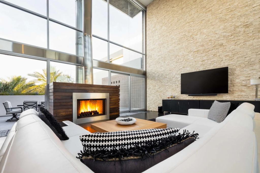 Old Town Scottsdale Iconic Modern Mansion