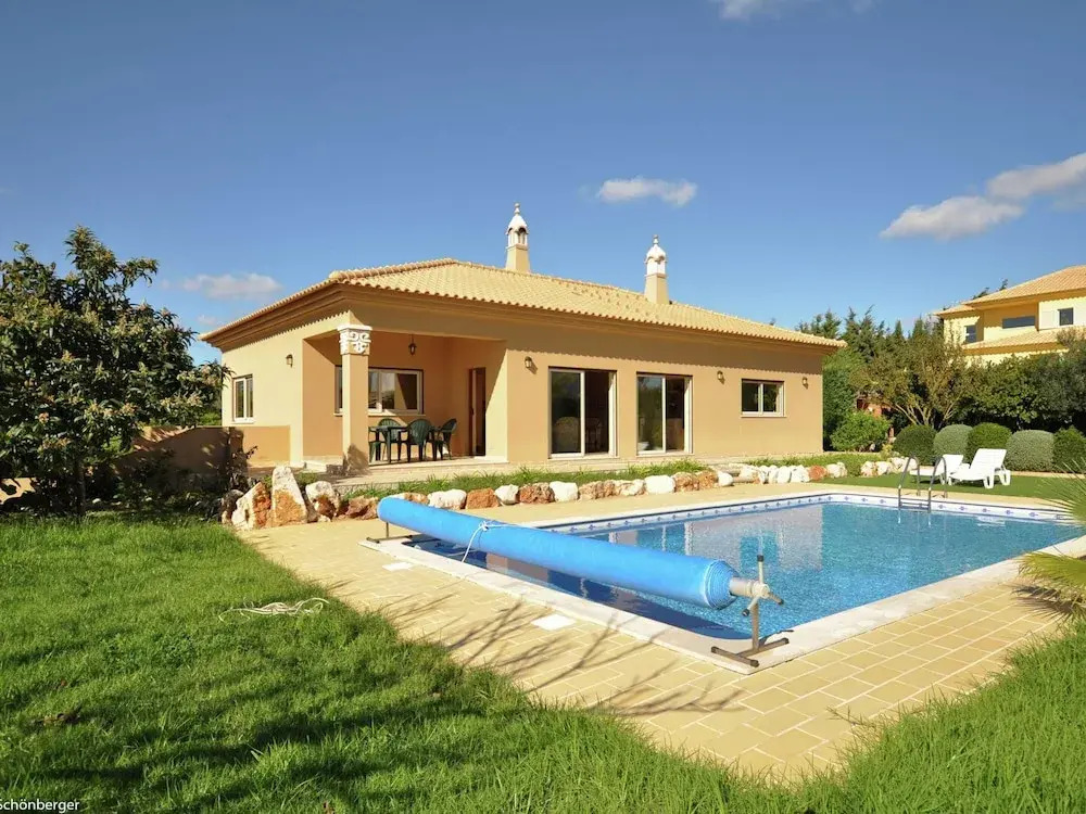 Villa in Algarve with Private Pool